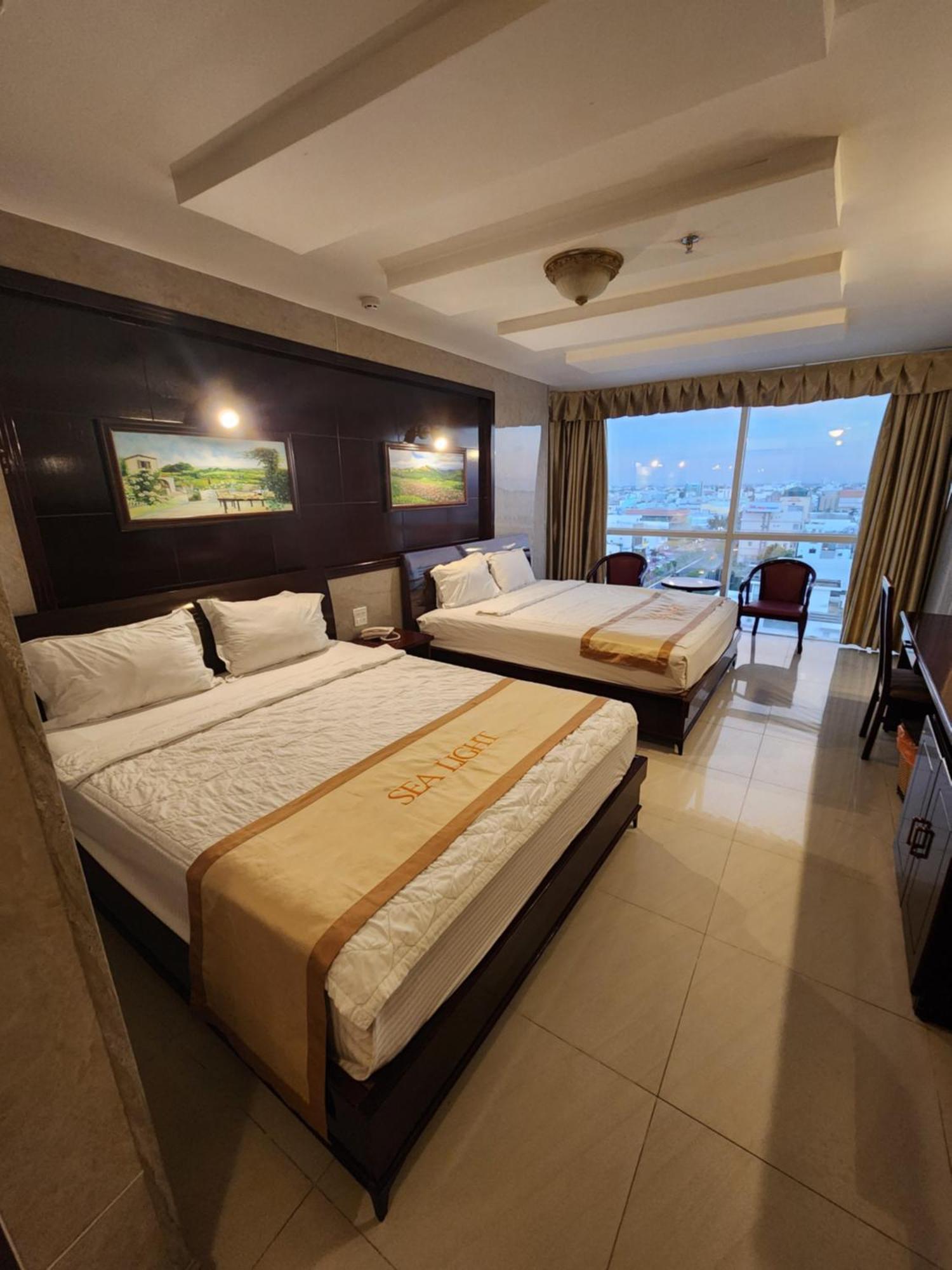 Sea Light Hotel Rach Gia Bagian luar foto