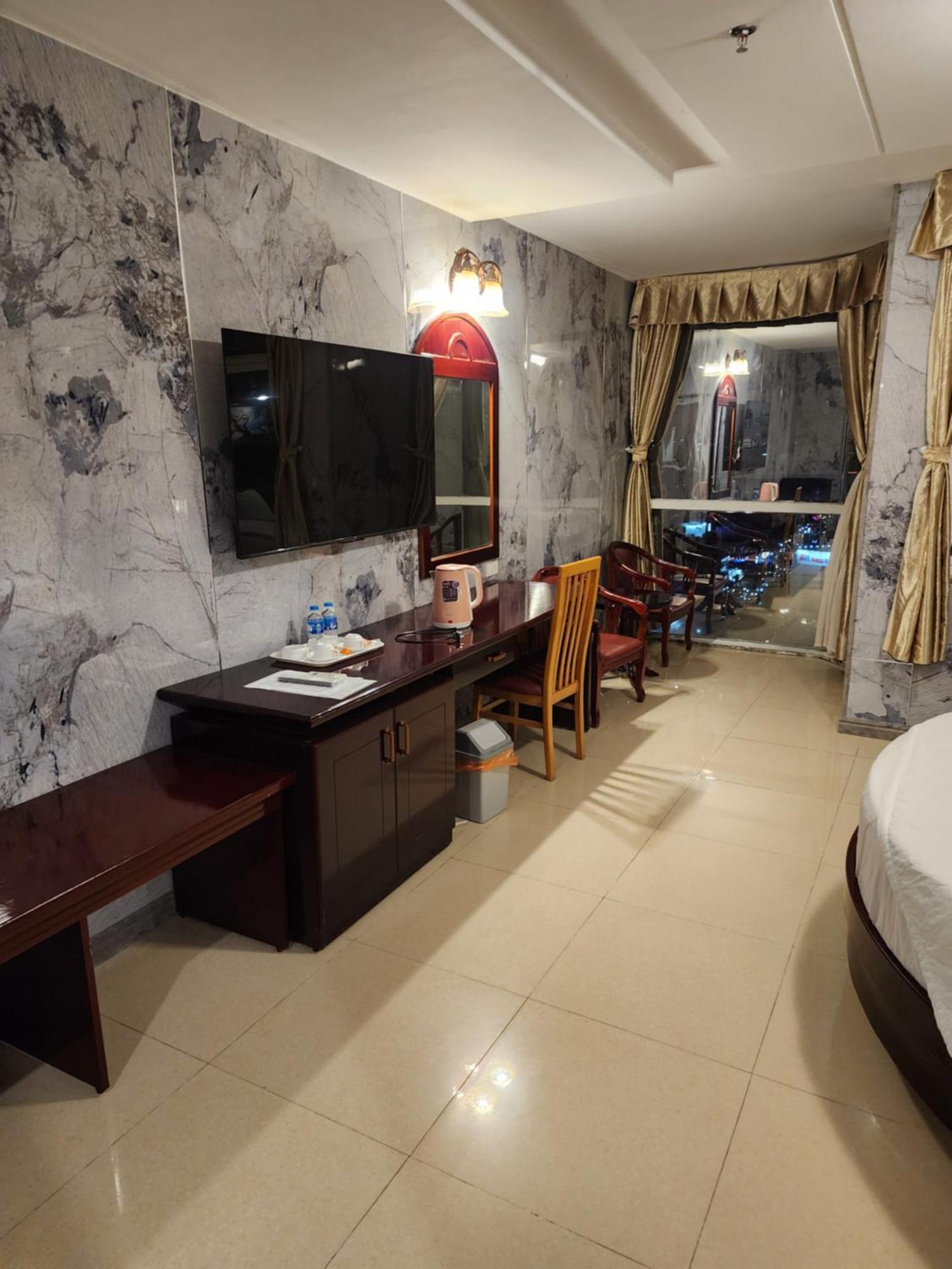 Sea Light Hotel Rach Gia Bagian luar foto