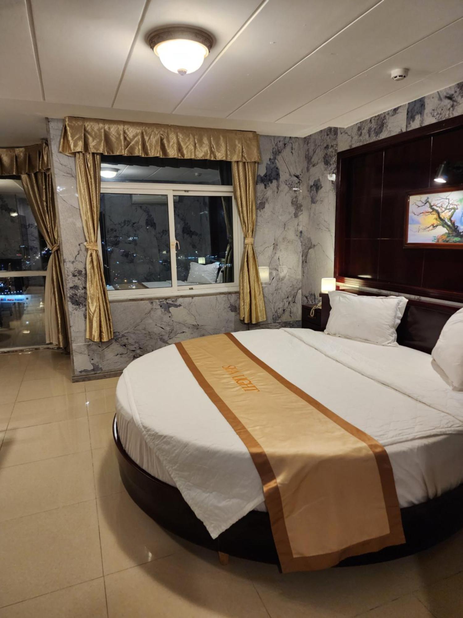 Sea Light Hotel Rach Gia Bagian luar foto