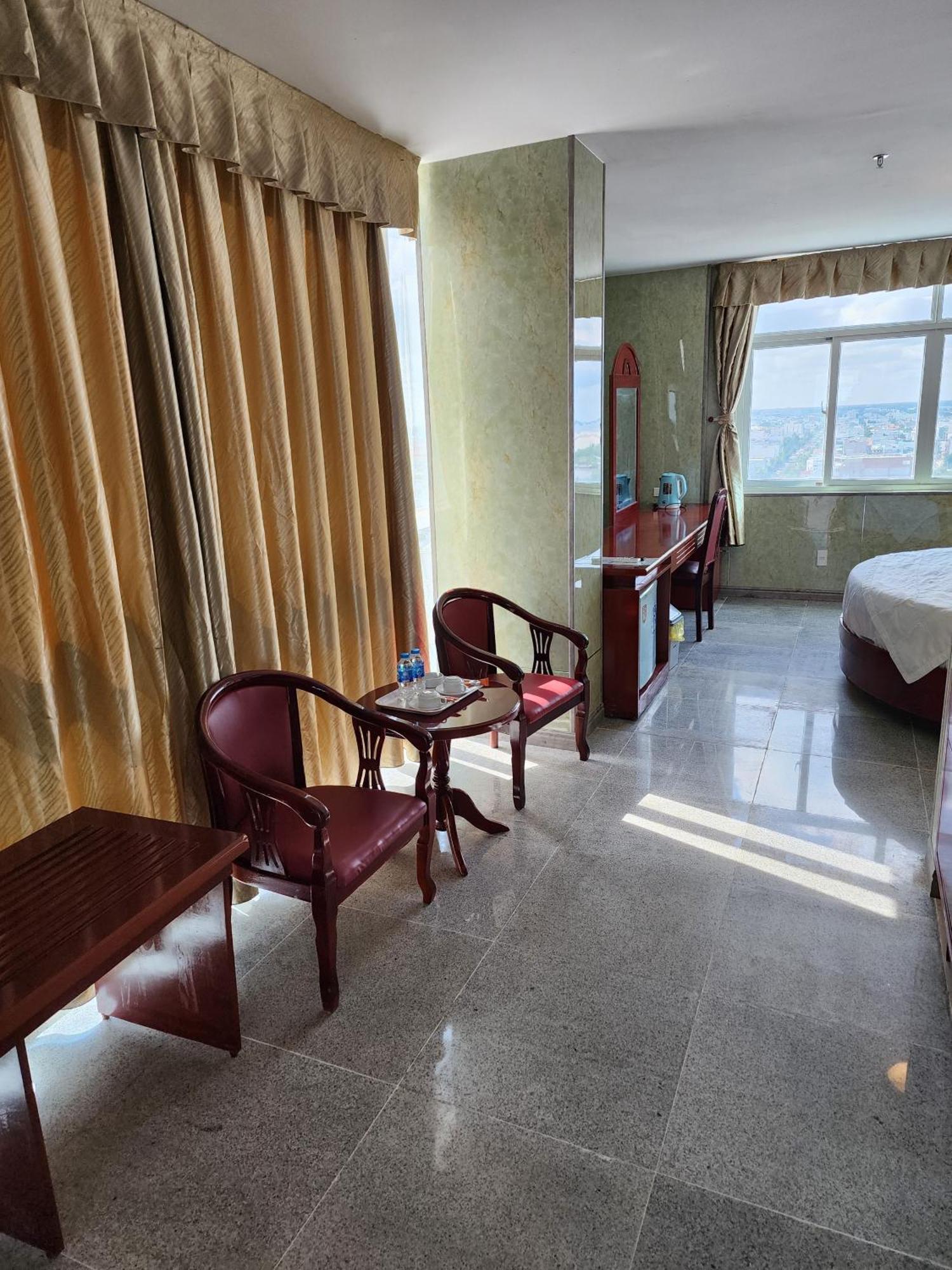 Sea Light Hotel Rach Gia Bagian luar foto