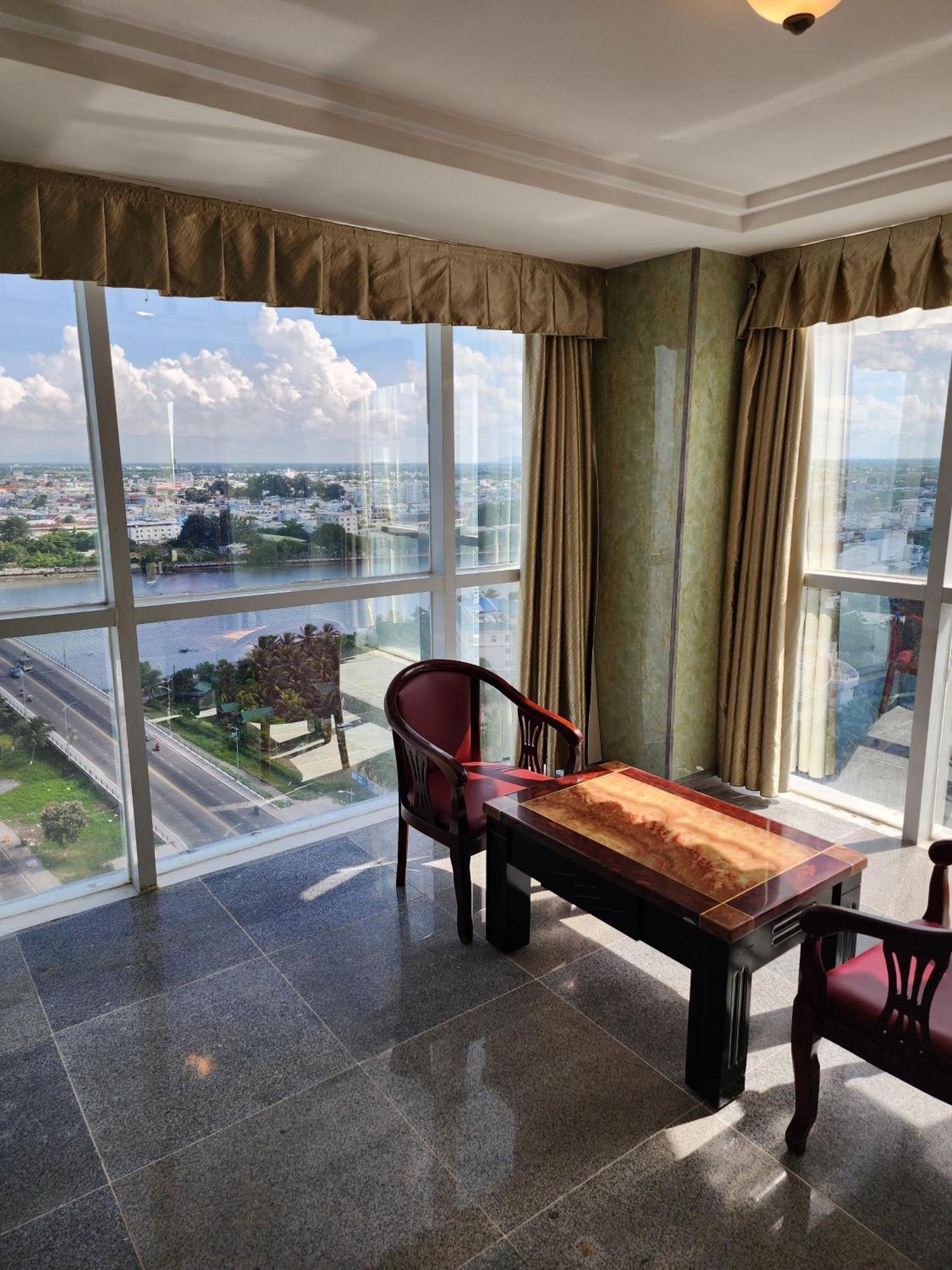 Sea Light Hotel Rach Gia Bagian luar foto